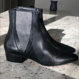 Pure Navy Hubert booties